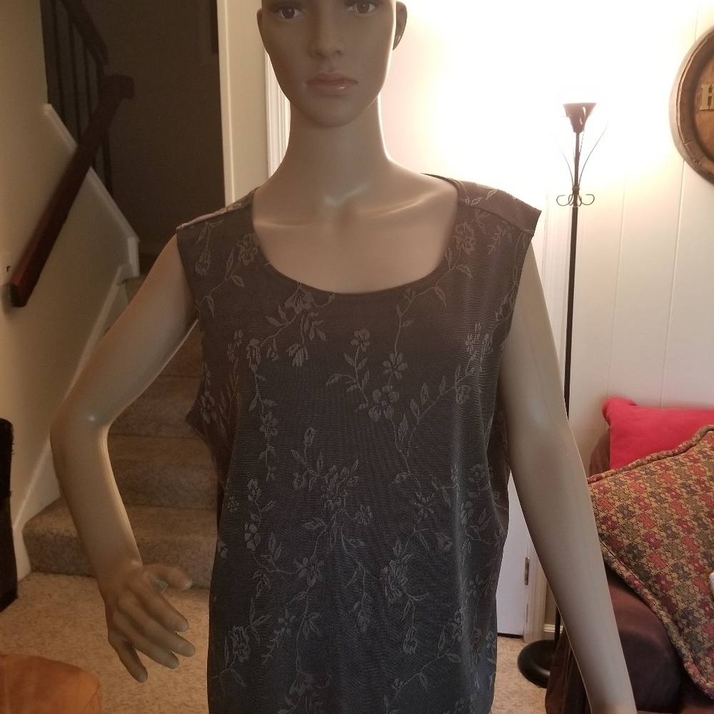 Top - Picture 3 of 3